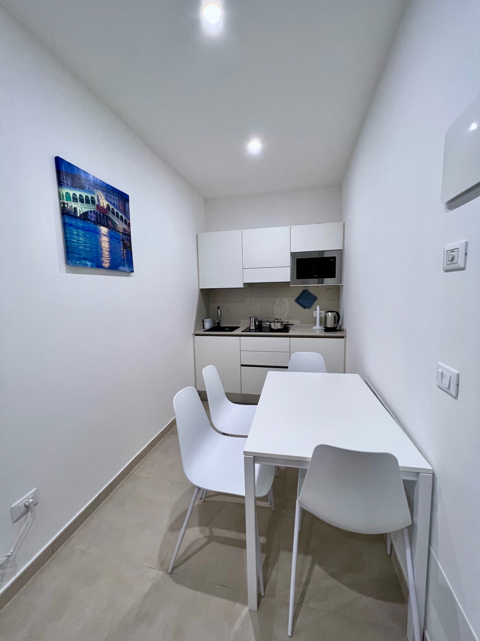 Gallery05