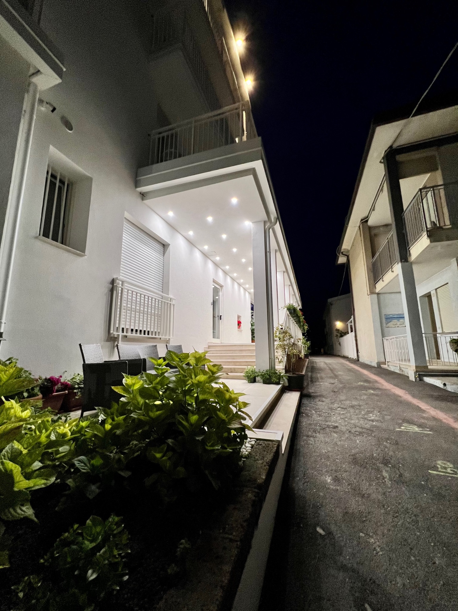 Gallery05