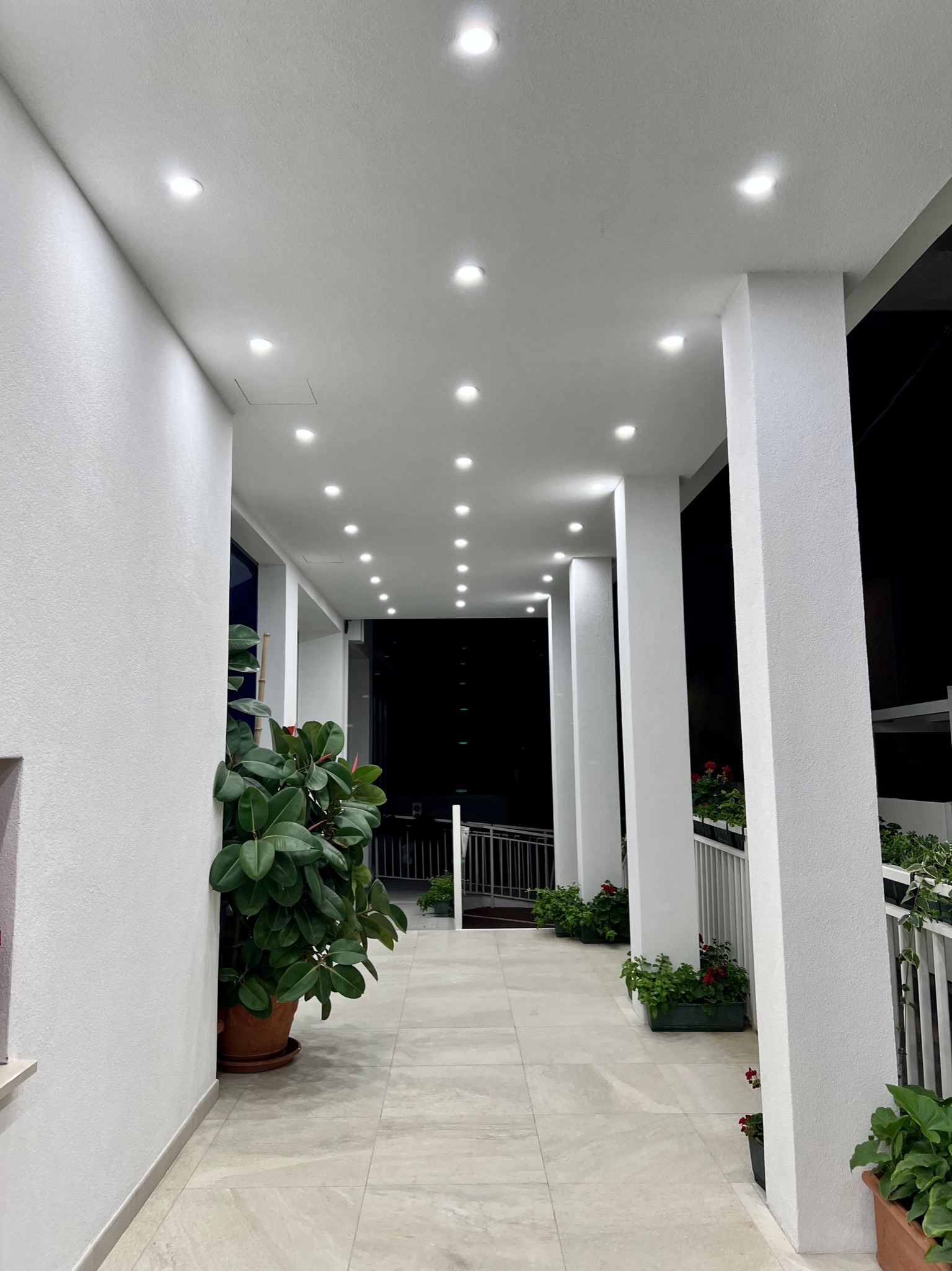 Gallery05